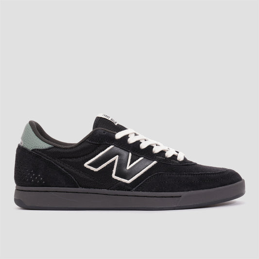 New Balance 440 V2 Skate Shoes Black / White